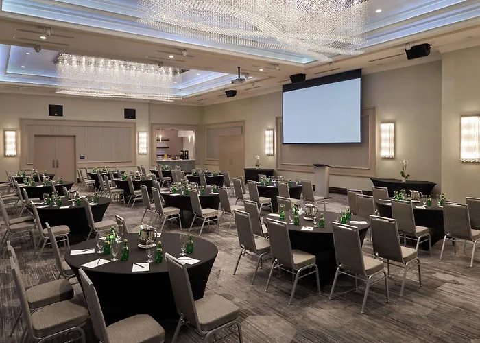 Courtyard By Marriott Oshawa